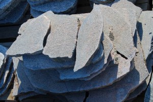 Płyty granitowe płomieniowane - różne wielkosci i kształty